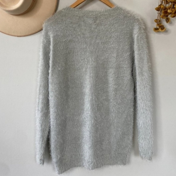 Maddison Grey Pink Hearts Jacquard Fuzzy Sweater Women's Large L Valentine's EUC - Picture 3 of 7